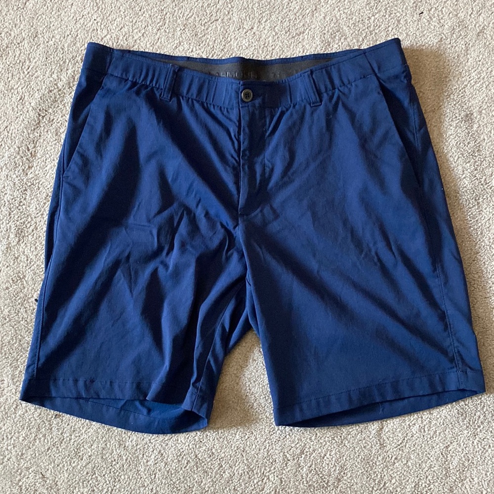 Men’s Under Armour Showdown Golf Shorts. Great Condition. Light, Stretchy Fabric